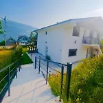 Lägenhet Lakeview